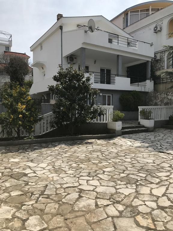 Villa Diana Utjeha Eksteriør bilde